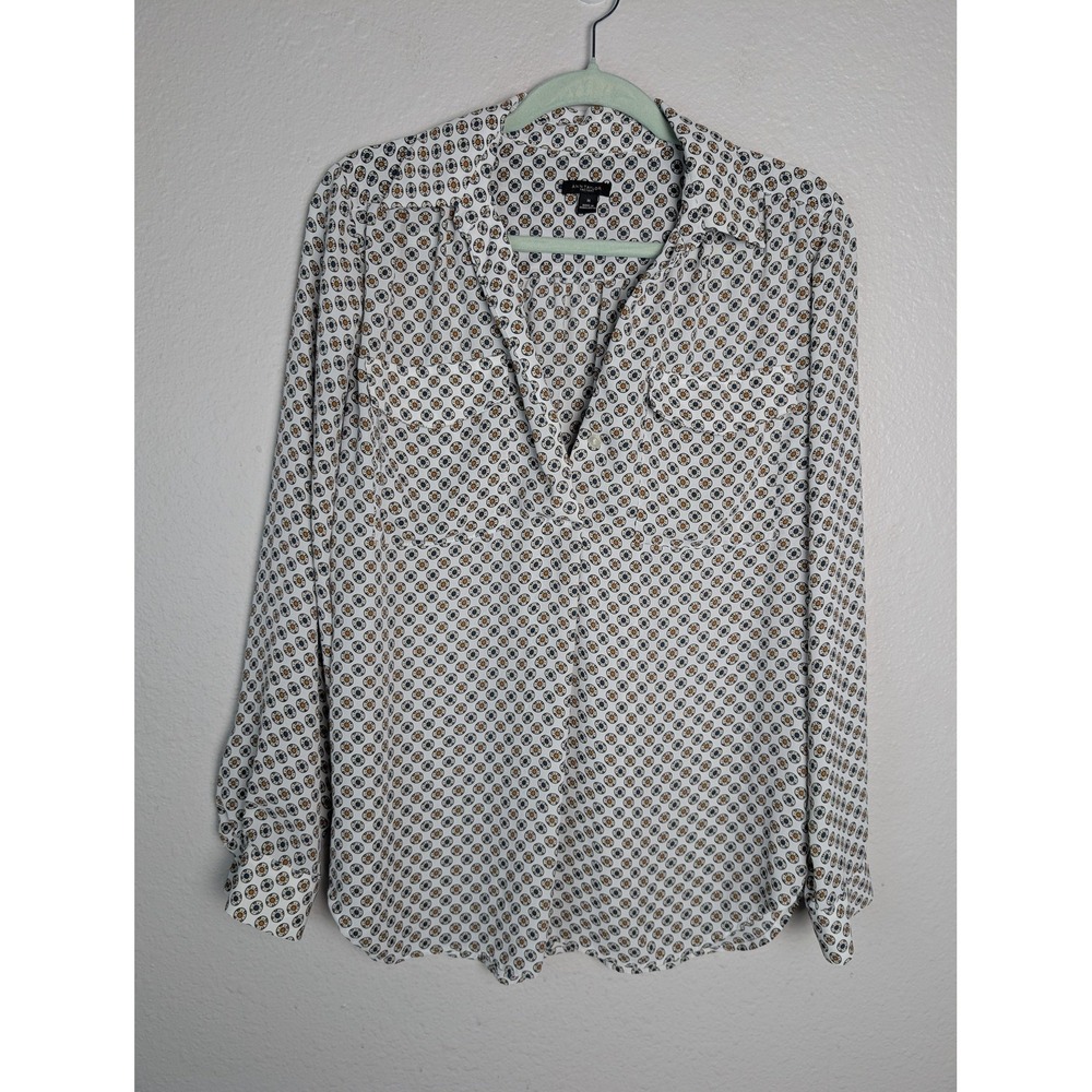 Ann Taylor Factory Button-Up Womens M White Geometric Collared Long Sleeve